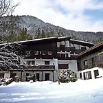 Appartamento Les Charmoz-3 By Interhome *