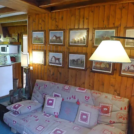 Appartement Les Charmoz-3 By Interhome